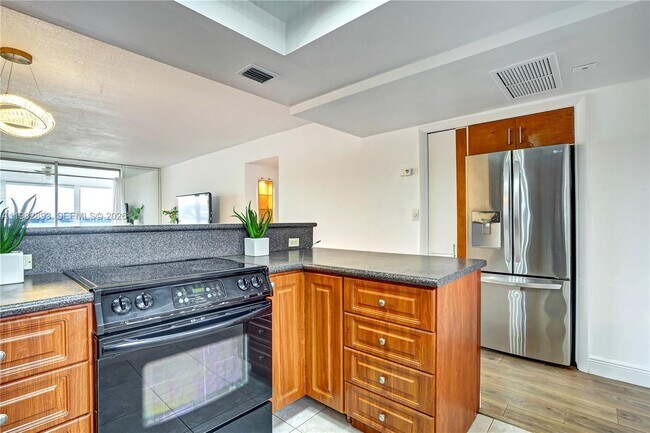 Photo - 3020 Marcos Dr Unit S108