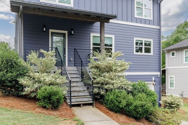 Photo - 125 Harper St