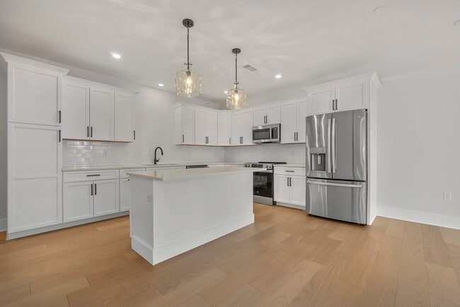 Photo - 62 Foundry St Unit 406