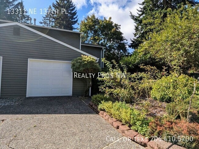Building Photo - 13311 NE 137th Pl Rental