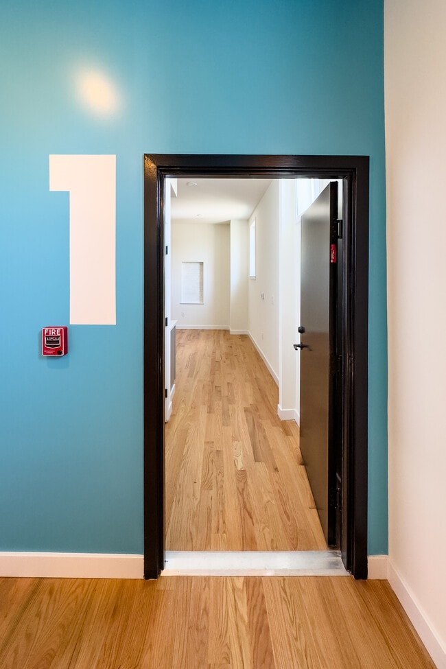 Apt 1 - 1 bedroom - Trenton Art Garage