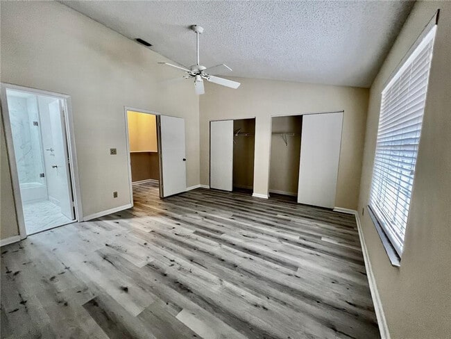 Photo - 21420 Tudor Dr