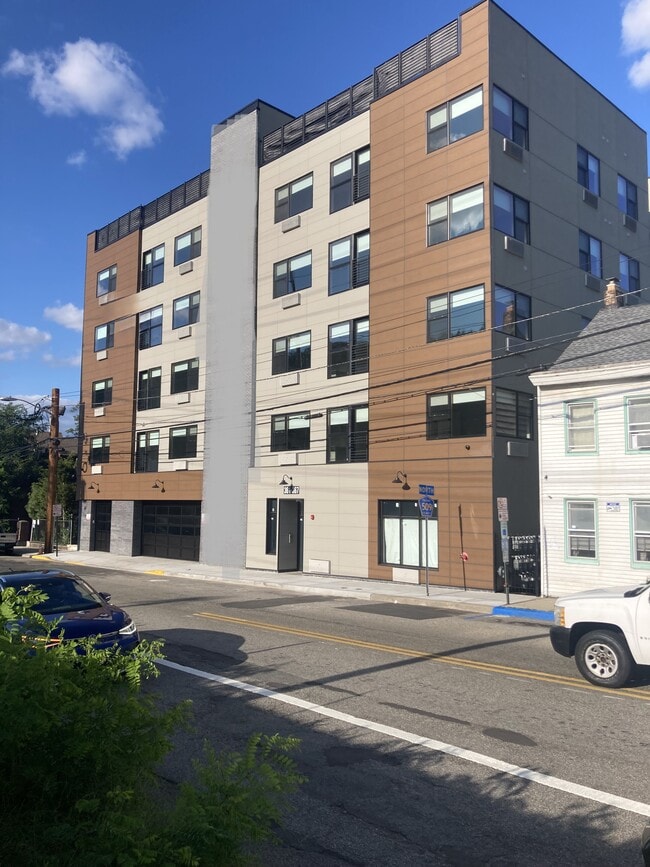 EXTERIOR - 363 Marshall St Unit 201