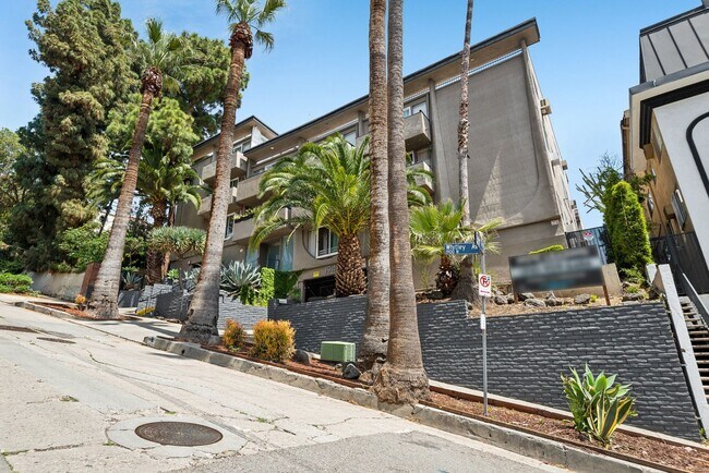 Photo - 1944 Whitley Ave.