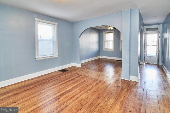 Photo - 1916 W 7th St