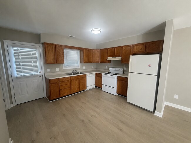 Photo - Two bedroom, 1 bath apartment in Burlington Unit 650