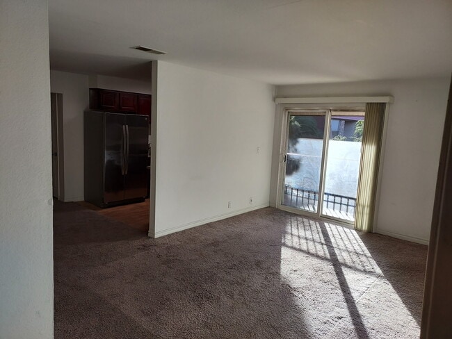 Photo - 4918 River Glen Dr Unidad 110