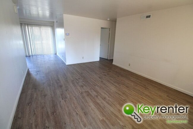 Photo - 2308 Rogue River Dr