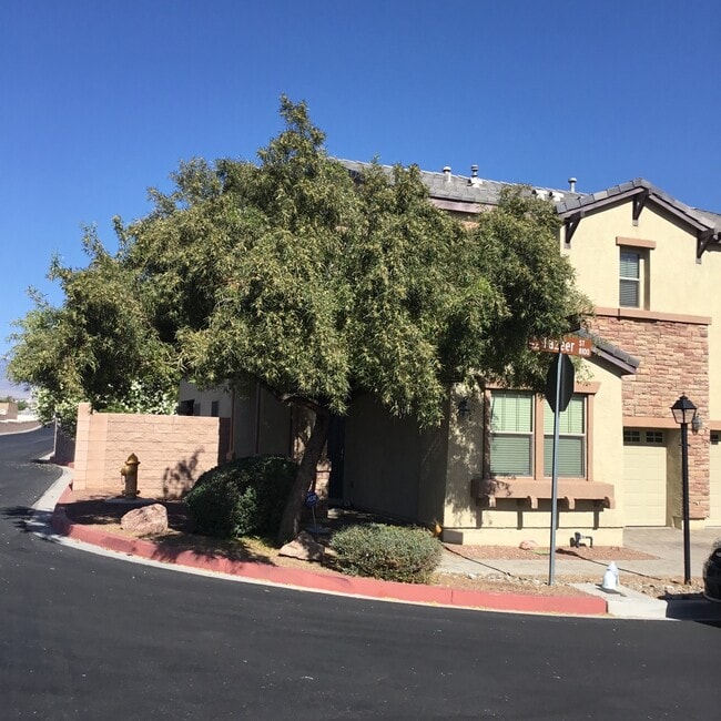 Photo - Northwest 4 Bedroom Beauty!!