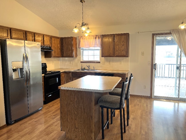 Photo - 1909 Summerwood St