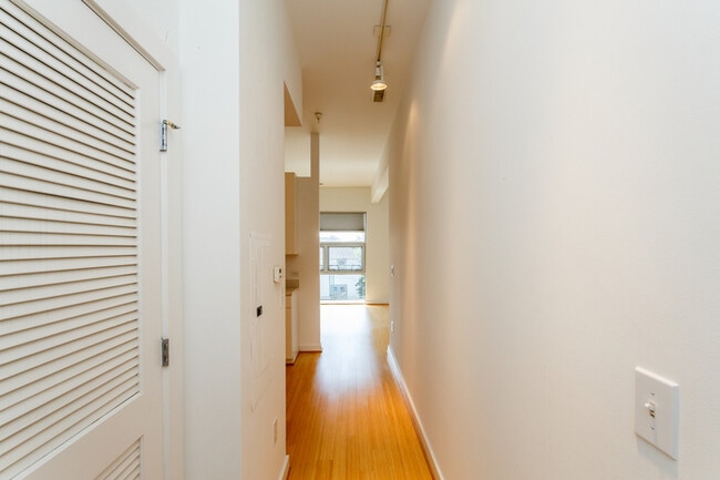 Photo - 820 E High St Unit 7