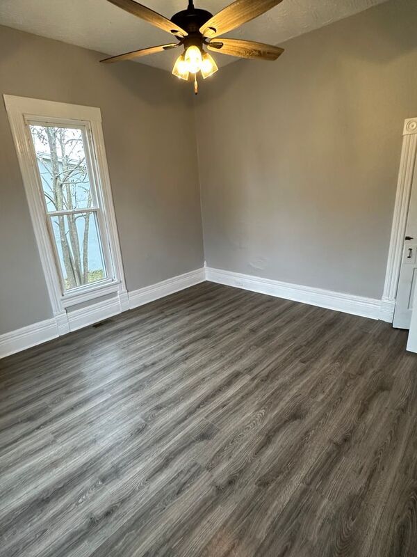 Photo - 1112 E Locust St