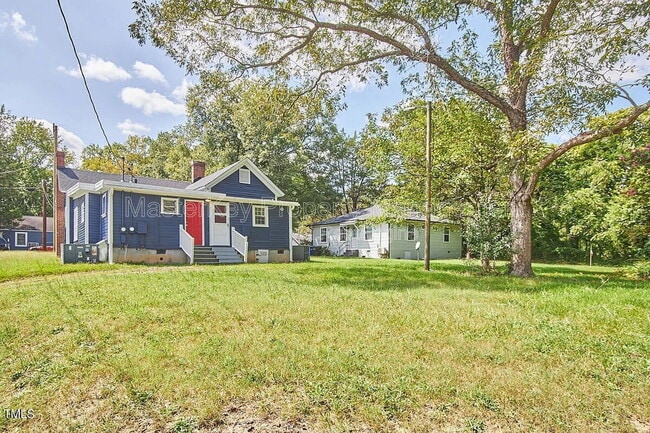 Photo - 302 Raynor St