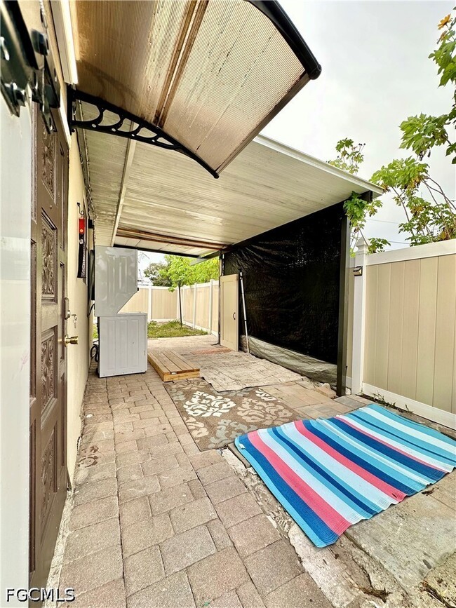 907 Laredo Ave