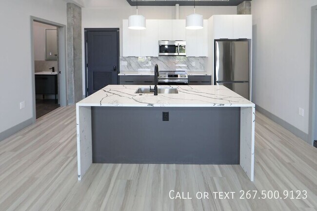 Photo - 1810 E Venango St Unit 501