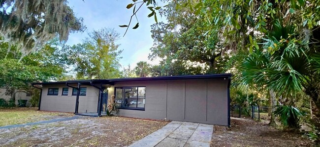 Photo - 512 Sandra Ave