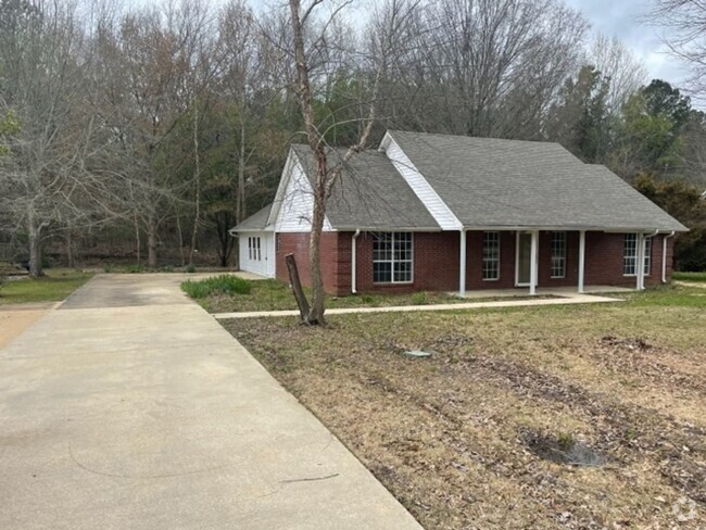 Building Photo - Renovated 4 Bedroom 2 Bath Home for Rent!!