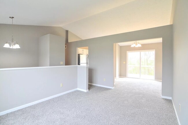 Photo - 1996 Carver Ct