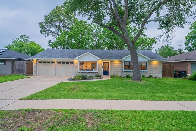 Photo - 5810 Effingham Dr House