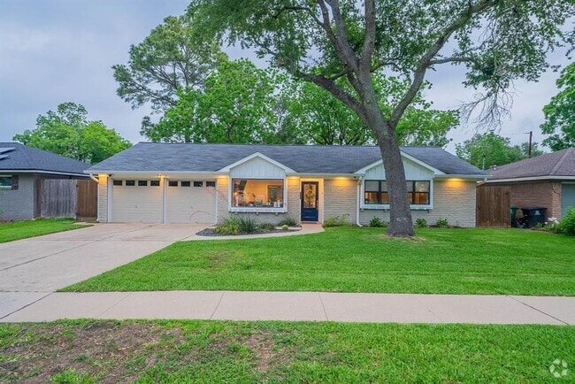 Building Photo - 5810 Effingham Dr Rental