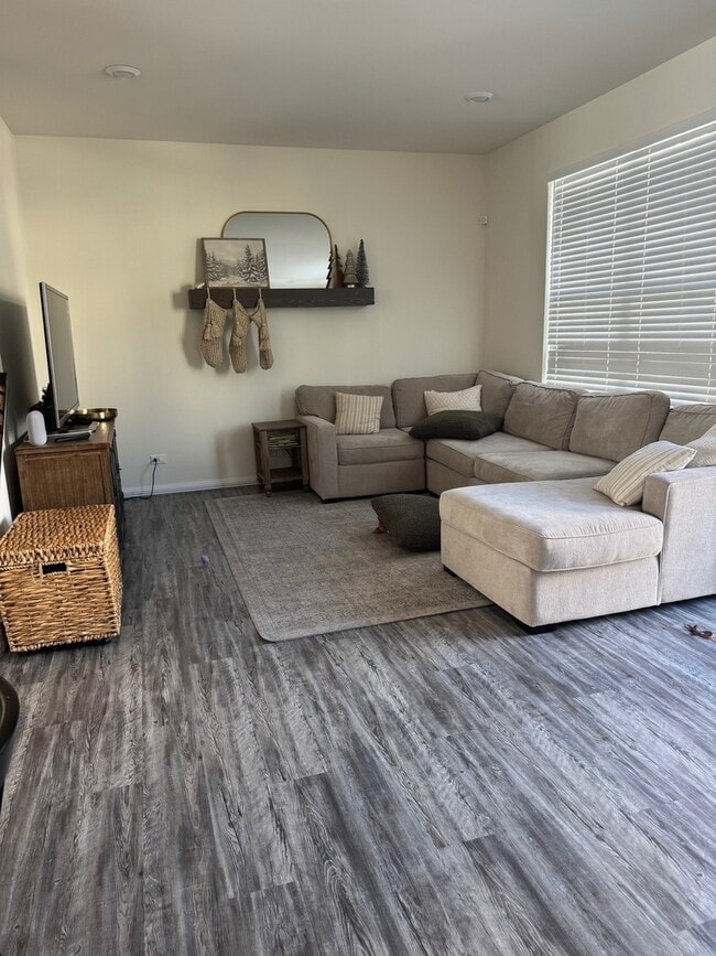 Photo - 1654 Bentz Way