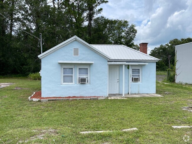 Building Photo - 1 Bedroom. 1 Bathroom Single Family Home