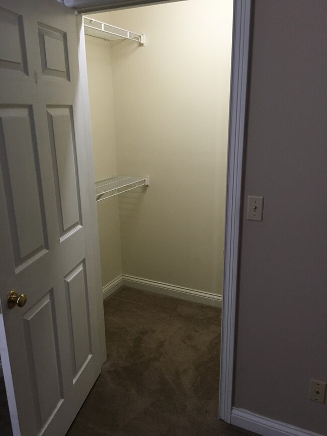 Photo - 426 College St