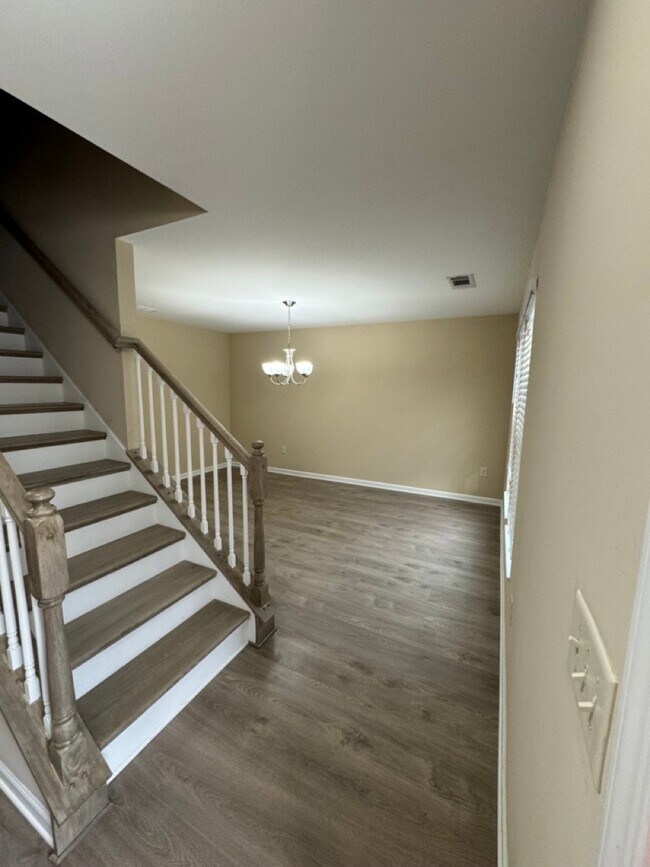 Photo - 1620 Shire Village Dr