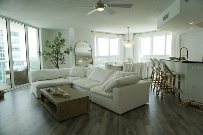 Building Photo - 241 Riverside Dr Unit 2009