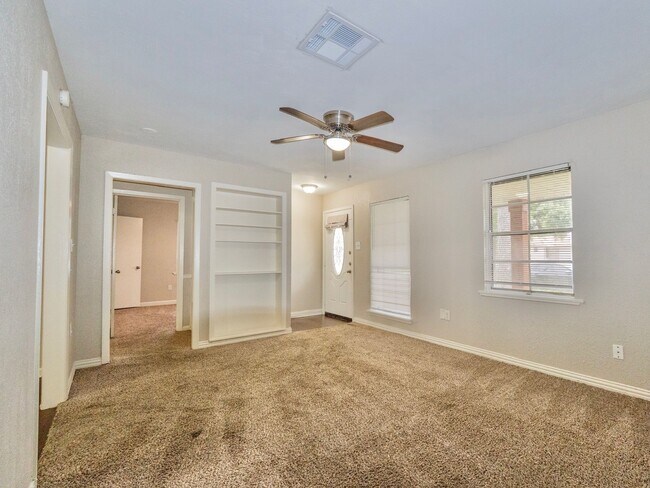 Photo - 2918 16th Ave N