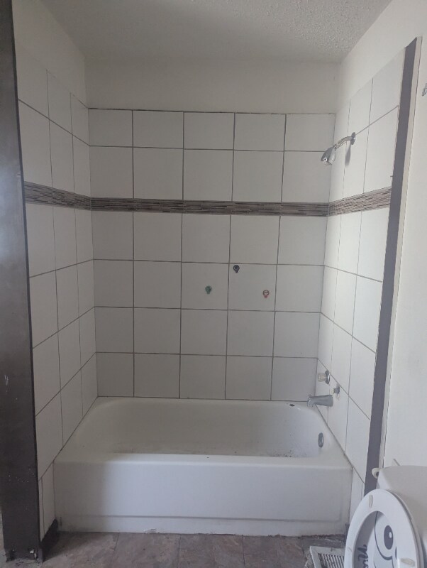 Photo - 2909 W Wyoming St