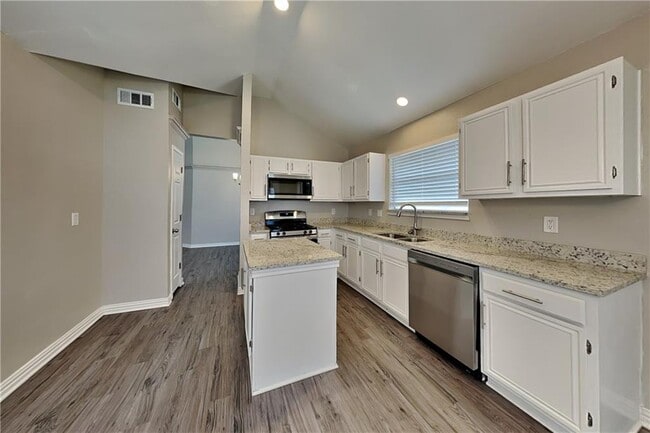 Photo - 355 Ridgemont Dr