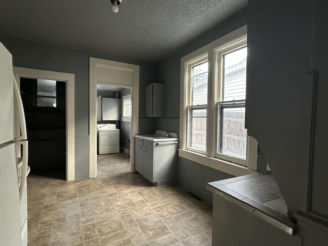 Photo - 512 E 20th St