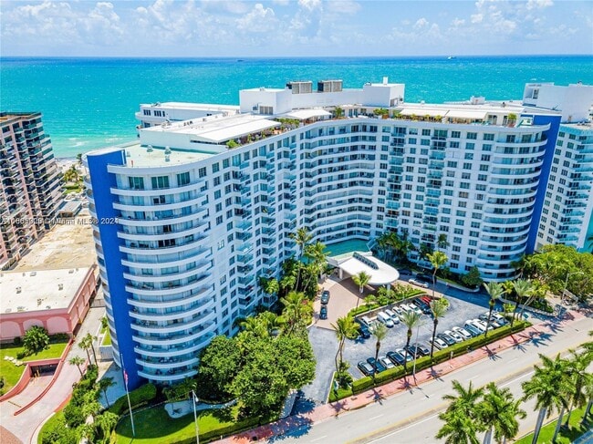 Photo - 5161 Collins Ave Unit 405