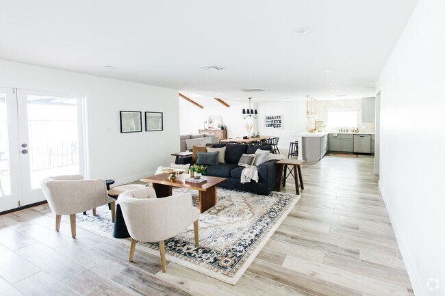 Building Photo - Stunning Remodel near Old Town! Rental