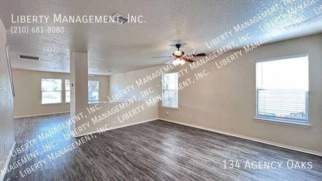 Photo - 134 Agency Oaks