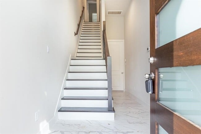 Photo - 5836 E Post Oak Ln