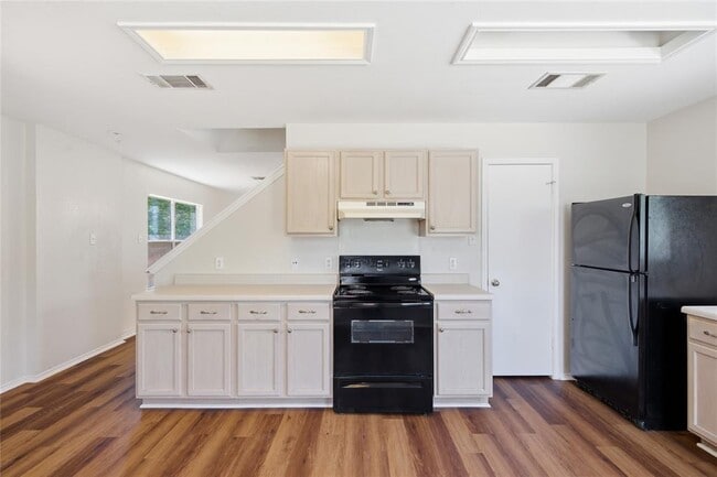 Photo - 10316 Garbacz Dr