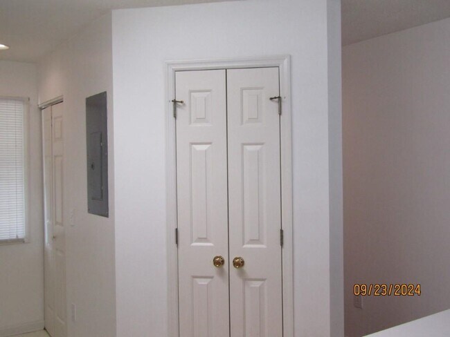 Photo - 619 Tupelo Ln