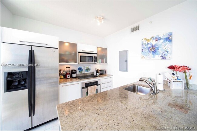 Photo - 185 SW 7th St Unit 3600