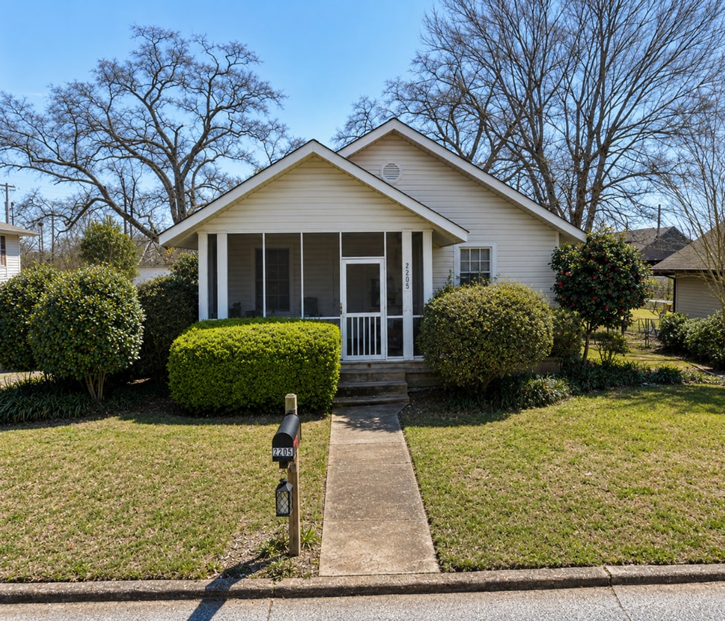 Photo - 2205 2nd Ave