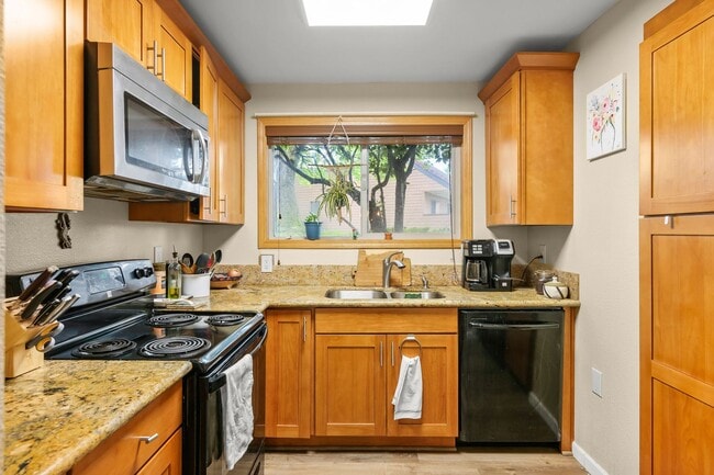 Photo - Lovely 2 Bedroom/1.5 Bath Mt Park Condo w/ Garage