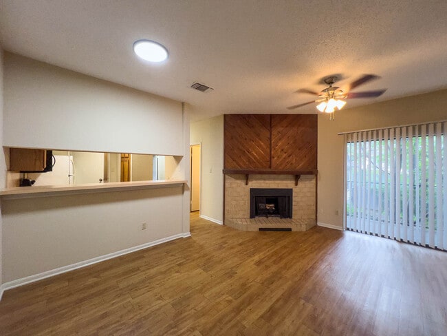 Building Photo - 2901 San Jacinto Blvd Unit 109
