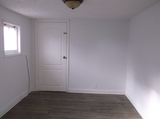 Building Photo - 610 W Liberty St Unit 1