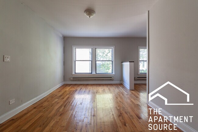 630 W Cornelia Ave