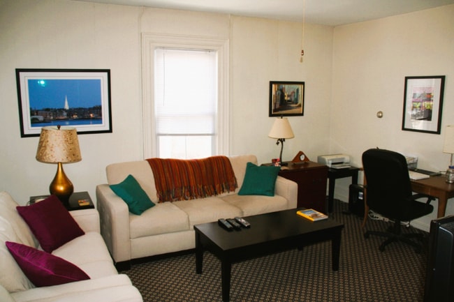 Photo - 96 Highland St