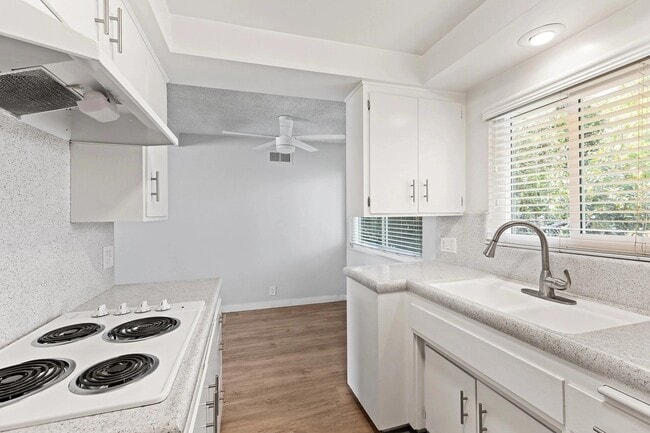 Photo - Huntington Villas