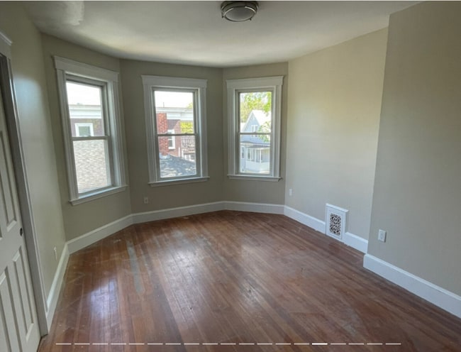 Photo - 240 Allston St Unidad 1