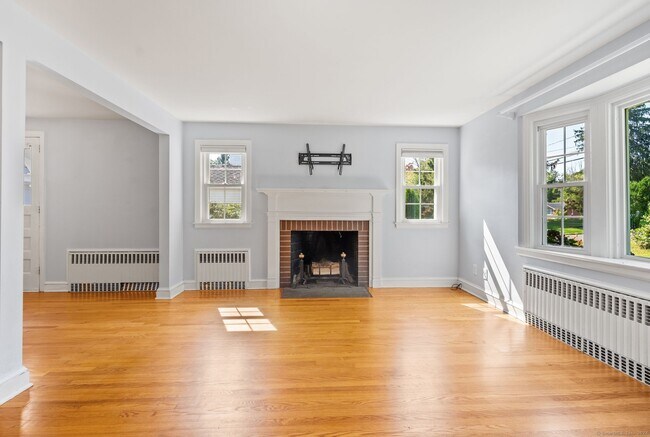 Photo - 204 Ridgewood Rd