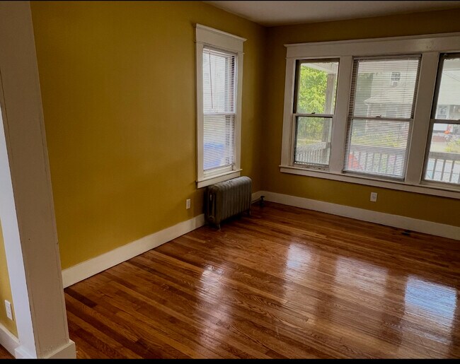 Photo - 110 Dunmoreland St Unidad Apt 1